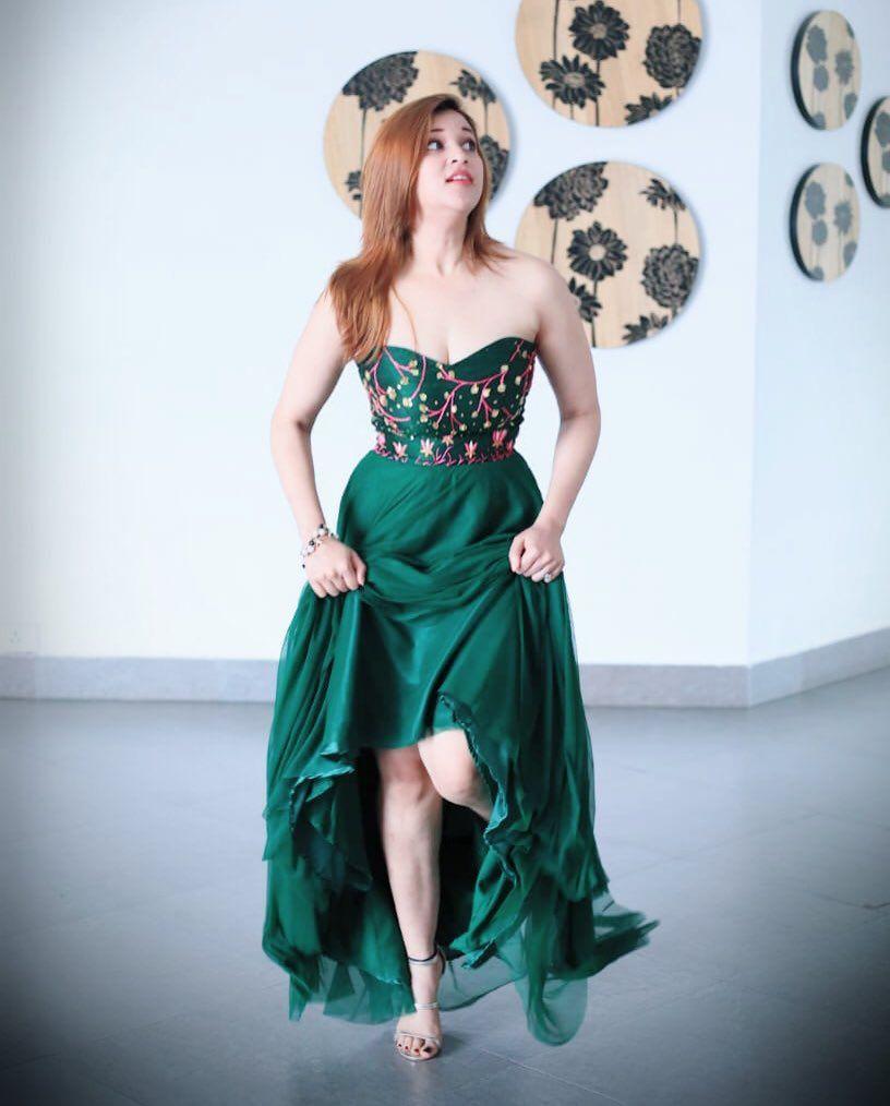 Mannara Chopra New Photos