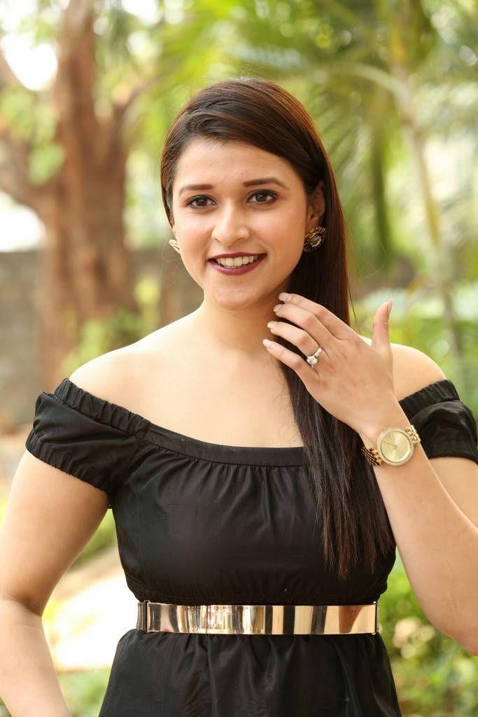Mannara Chopra Stills At Rogue Movie Success Meet