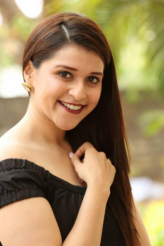 Mannara Chopra Stills At Rogue Movie Success Meet