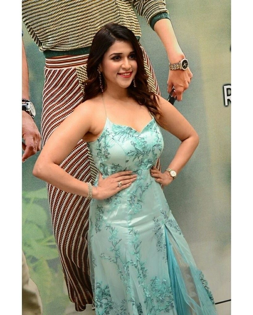 Mannara Chopra at Sita Pre release event