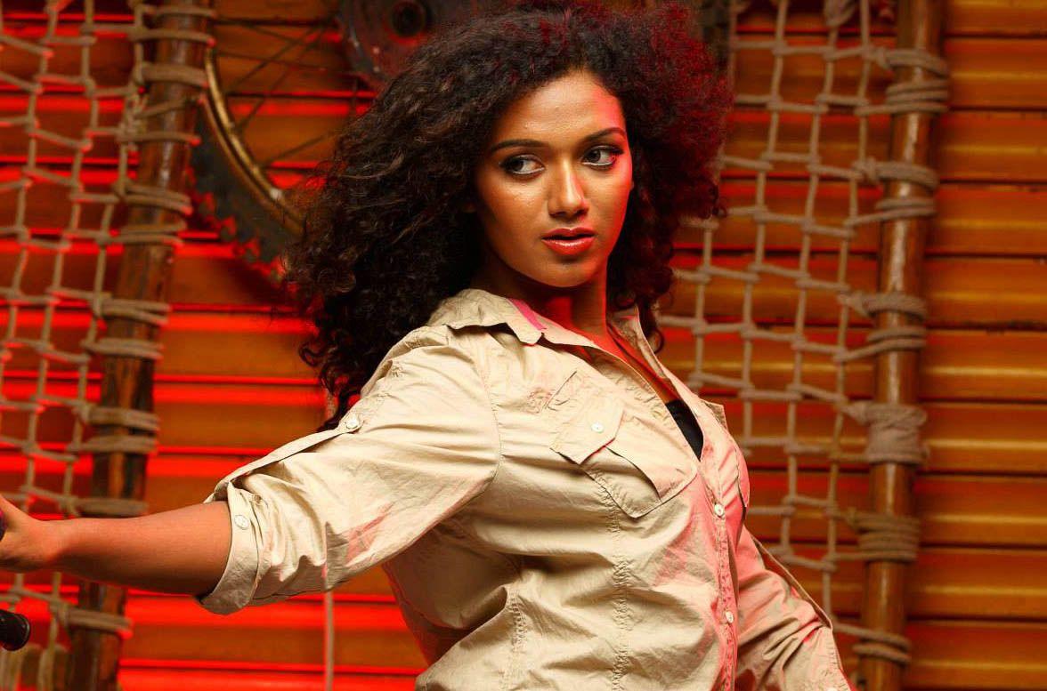 Mareena Michael Kurisingal New Gallery