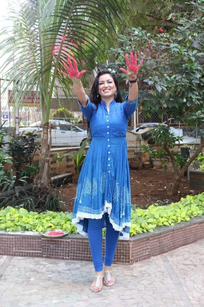 Maryam Zakaria Stills At Holi Celebrations 2017
