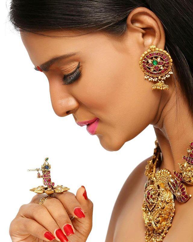 Meera Mitun Latest Hot Photoshoot Stills