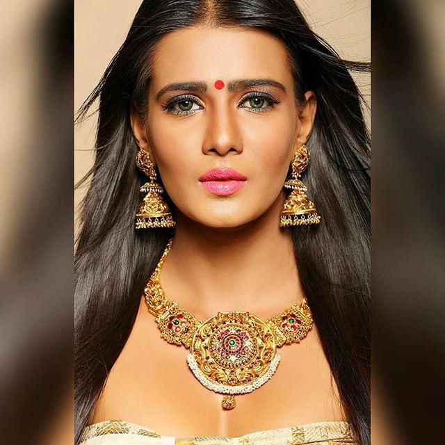 Meera Mitun Latest Hot Photoshoot Stills