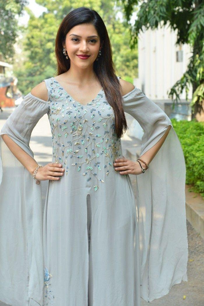 Mehreen Stills at Jawaan Movie Pre Release Function