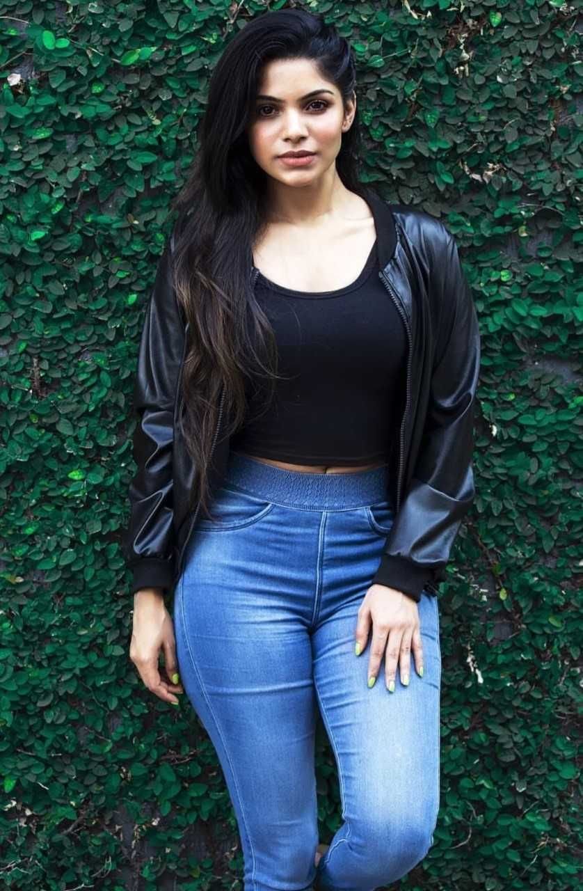 Model Divya Barti Photoshoot