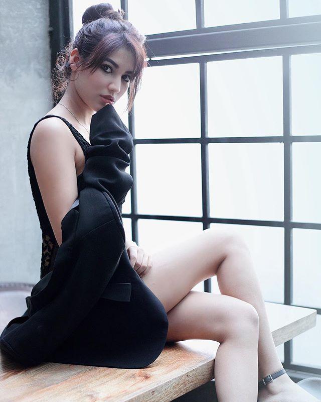 Model Shivani Singh Exclusive Hot Gallery Collection