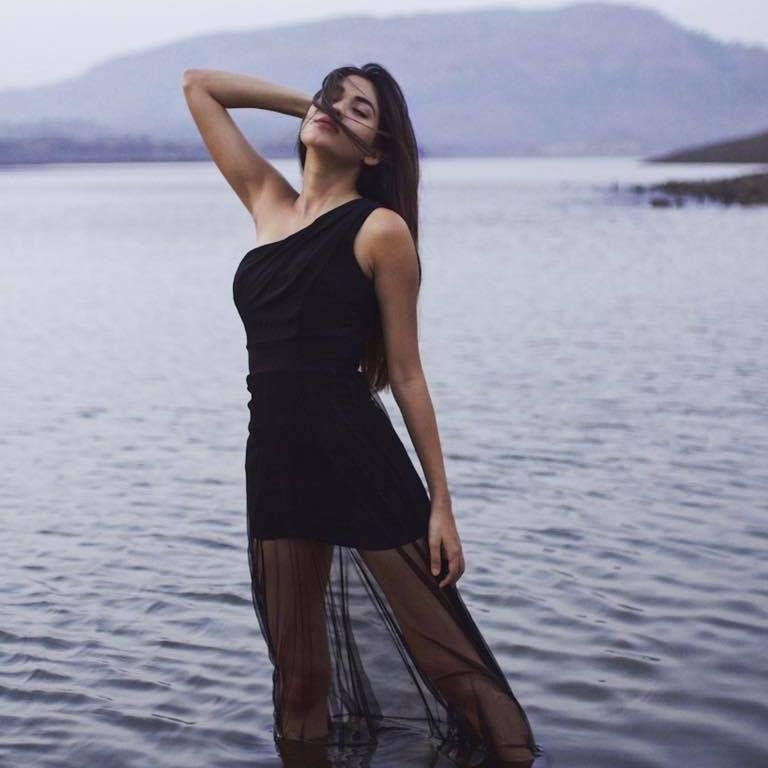 Model Shivani Singh Exclusive Never Seen Hot Photoshoot Stills
