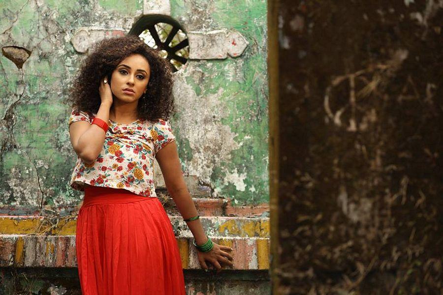 Mollywood Actress Pearle Maaney Latest Photo Stills