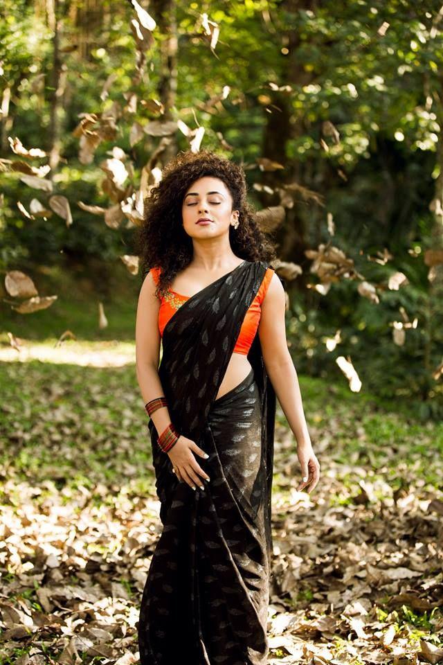 Mollywood Actress Pearle Maaney Latest Photo Stills
