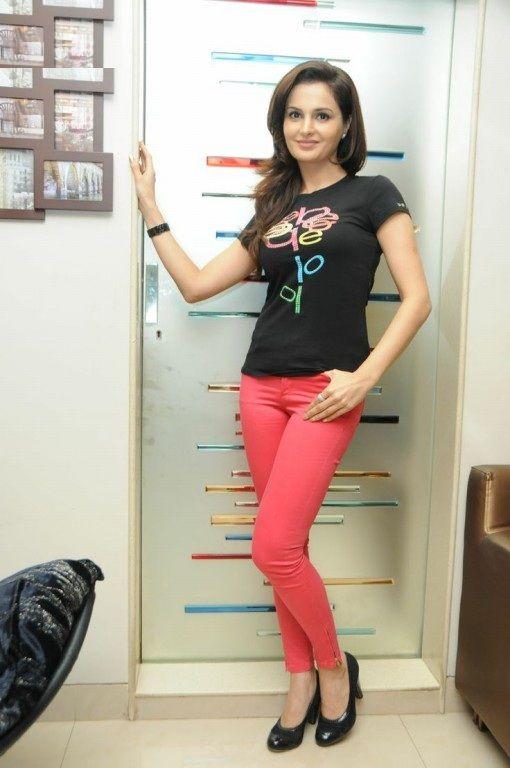 Monica Bedi Hot Latest HQ Pics Photos In Short Cloths