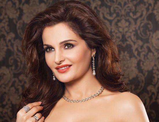 Monica Bedi Hot Latest HQ Pics Photos In Short Cloths