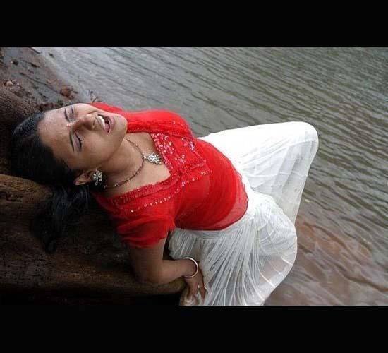 Monica Tamil Actress Hot Photos