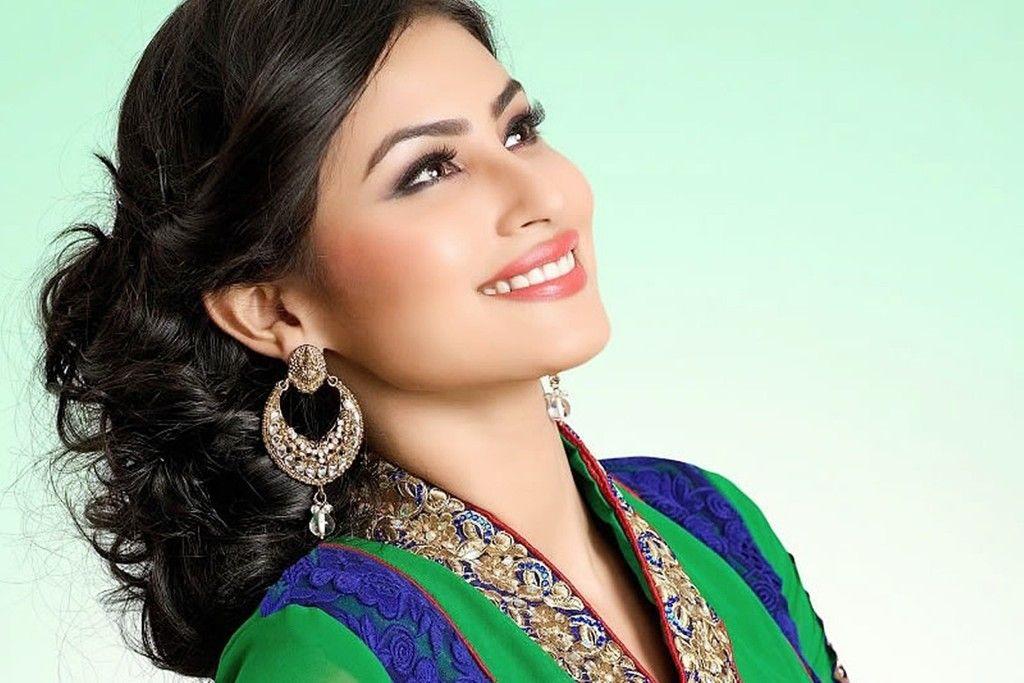 Mouni Roy Beautiful HD Wallpapers & Latest 2018