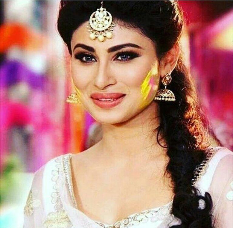 Mouni Roy Beautiful HD Wallpapers & Latest 2018