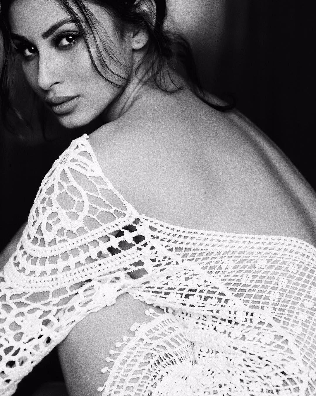 Mouni Roy Photos: 30 Unseen Hot & Beautiful Photos of Mouni Roy