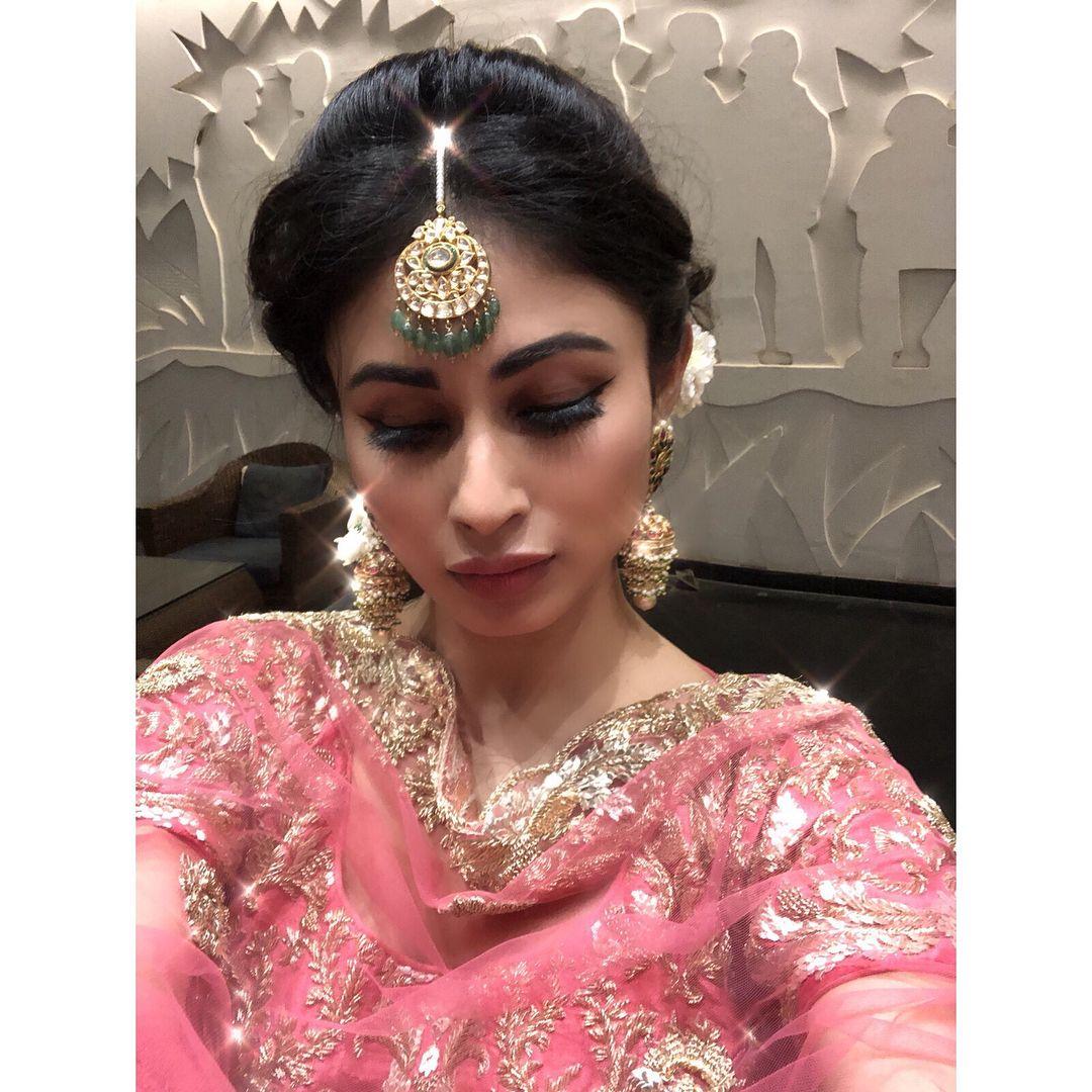 Mouni Roy Photos: 30 Unseen Hot & Beautiful Photos of Mouni Roy