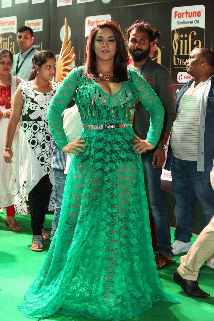Mumaith Khan Stills At IIFA Awards 2017