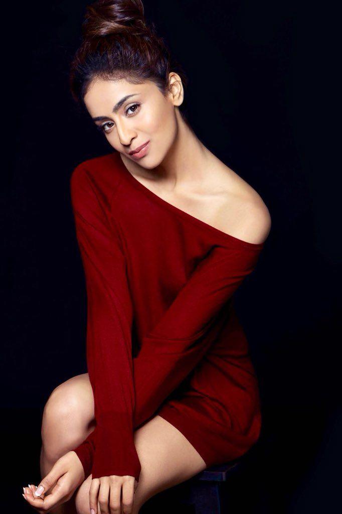 Musskan Sethi looks gorgeous and laid back in her latest Photoshoot