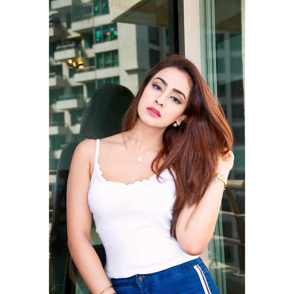 Musskan Sethi looks gorgeous and laid back in her latest Photoshoot