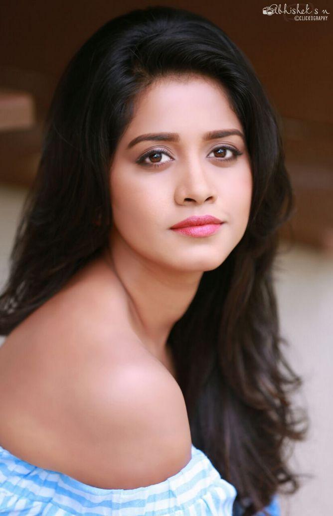 Nabha Natesh Latest 2018 Photoshoot Stills