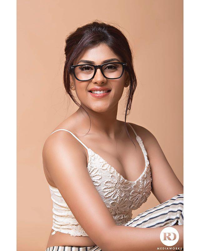 Naira Shah Latest Hot Photoshoot Stills