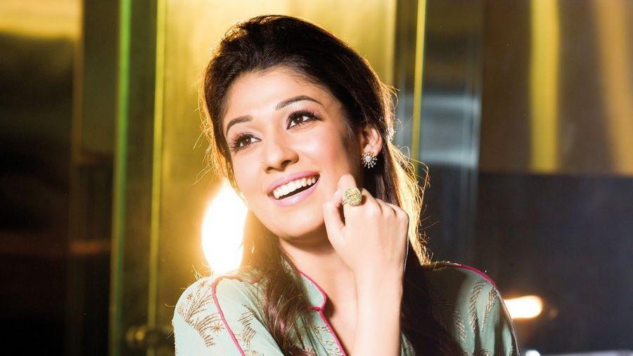 Nayantara HOT & SEXY Close UP Wallpapers