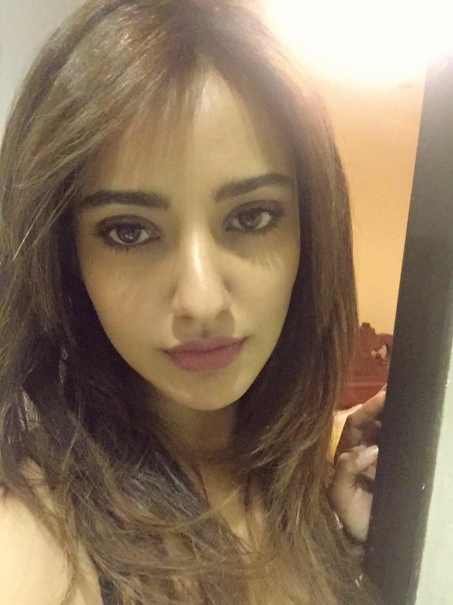 Neha Sharma Latest Selfies Photos