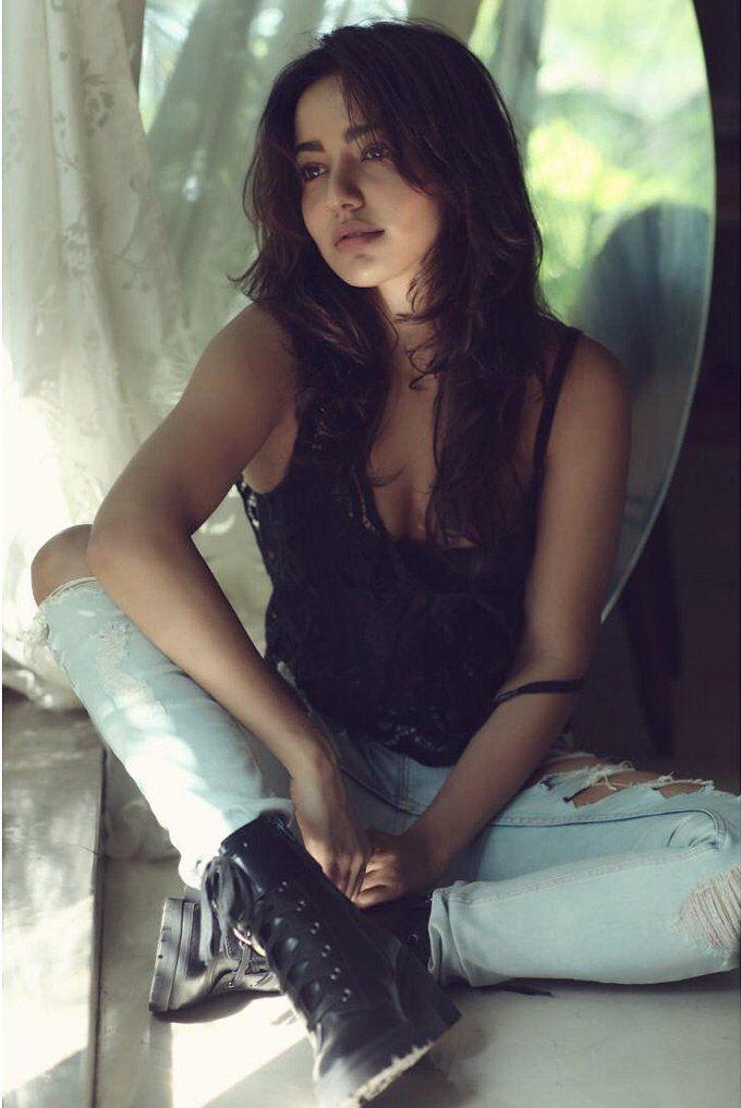 Neha Sharma Recent Hot Pics