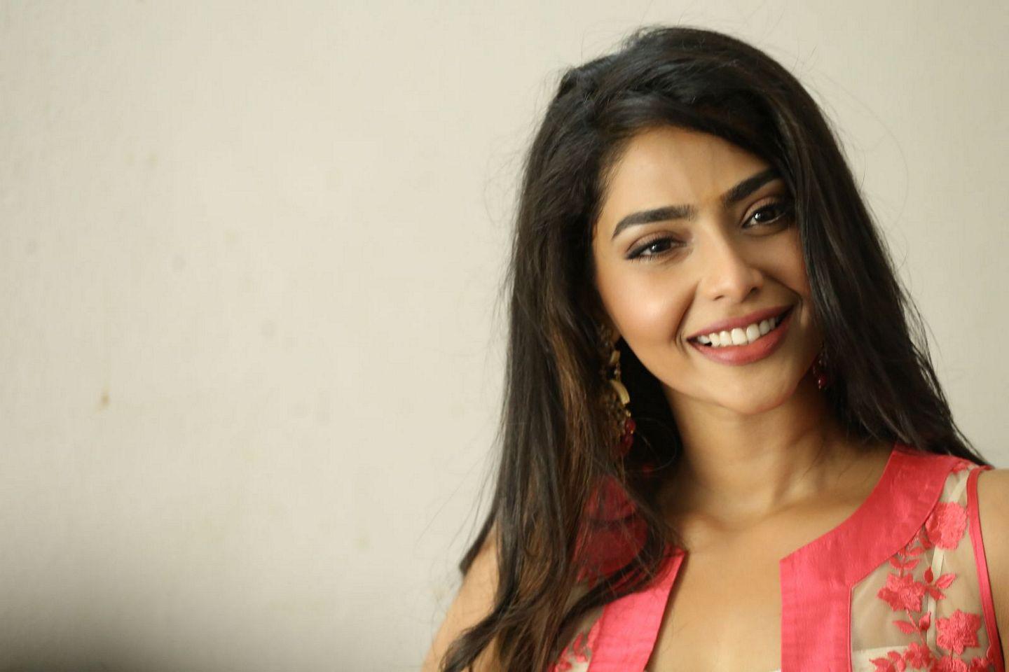 New Actress Iswarya Lakshmi Latest Stills