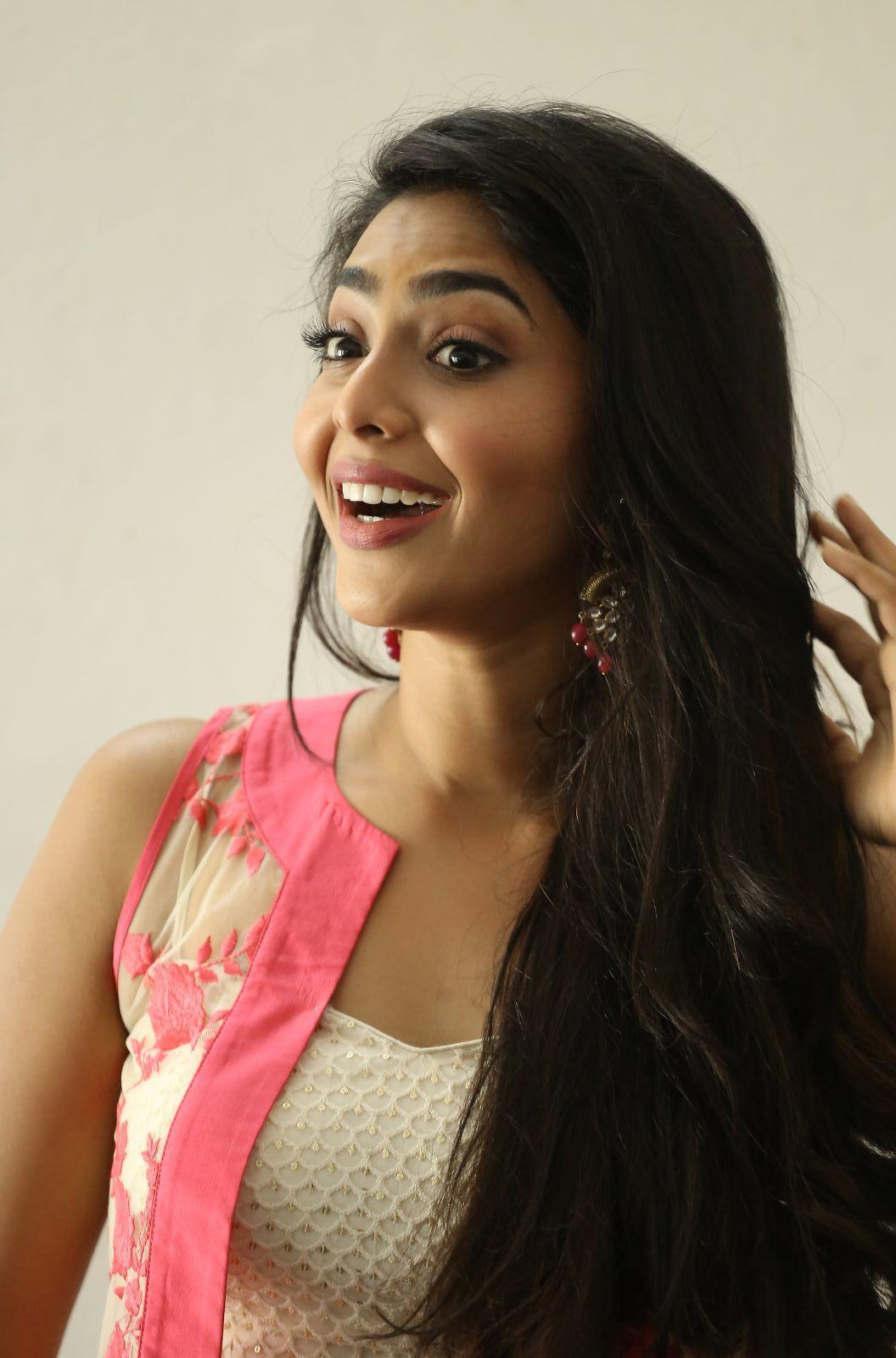 New Actress Iswarya Lakshmi Latest Stills