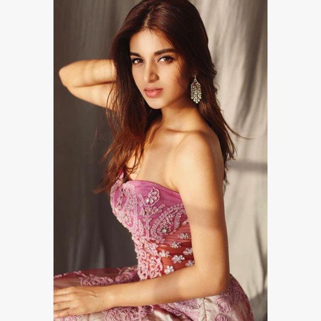 Nidhhi Agerwal Latest Hot Pics