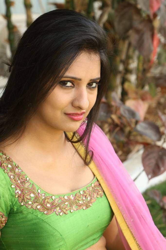 Nikita Bisht Stills At Pochampally Ikat Art Mela Launch