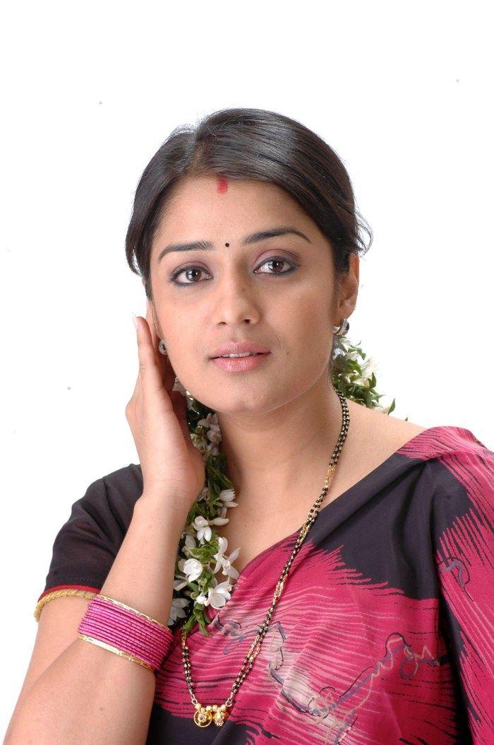 Nikitha Thukral in Saree PhotoShoot Stills