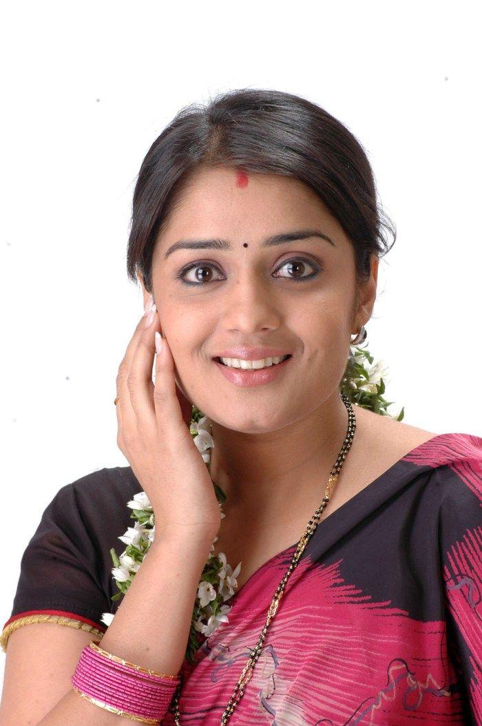Nikitha Thukral in Saree PhotoShoot Stills