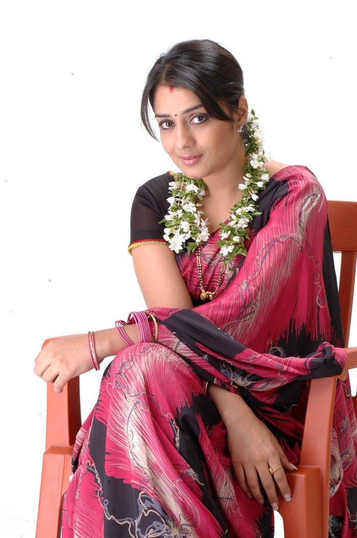 Nikitha Thukral in Saree PhotoShoot Stills