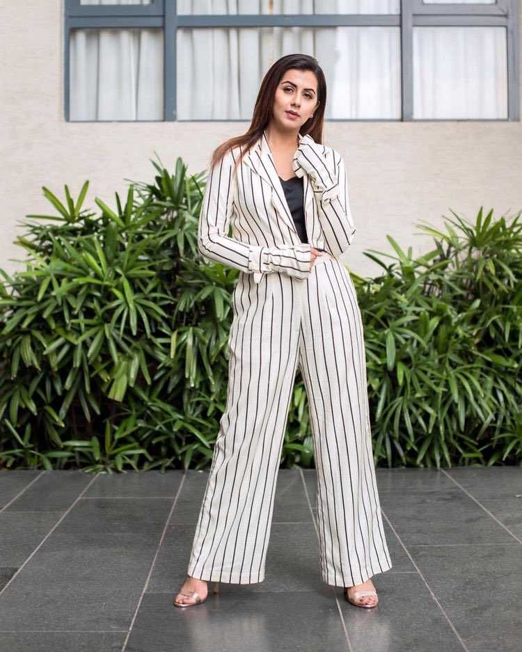 Nikki Galrani New Photostills
