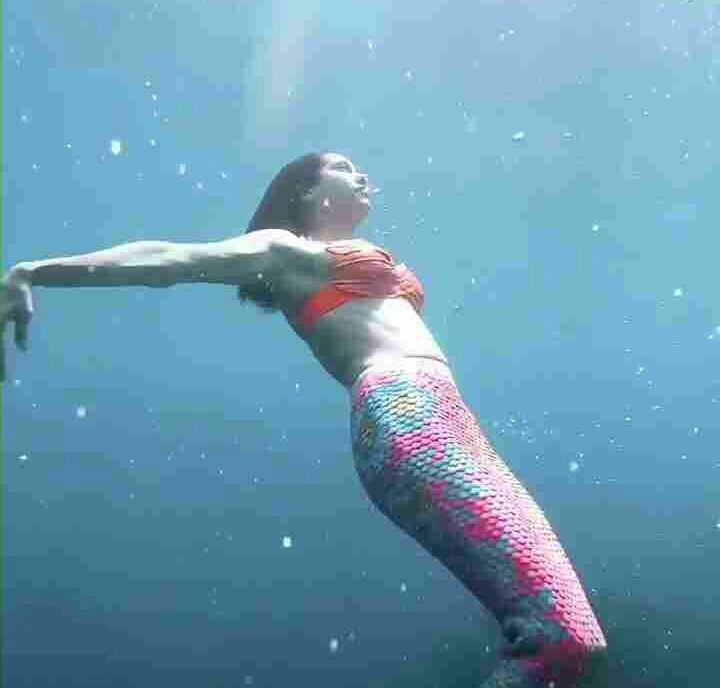 Nina Dobrev Photos Under Water