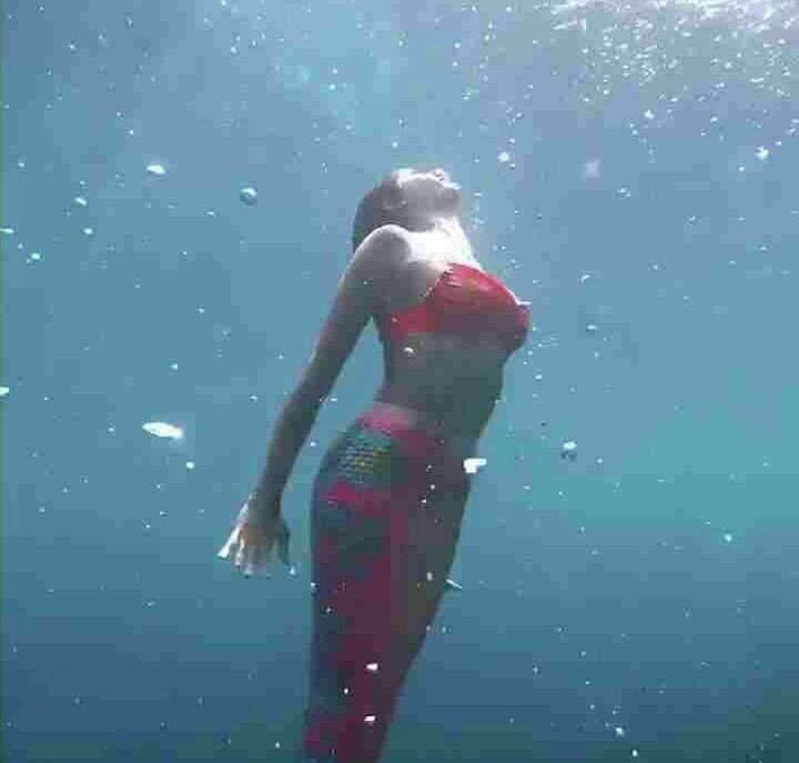 Nina Dobrev Photos Under Water