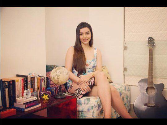 Paisa Vasool Herione Kyra Dutt Latest Unseen Photos