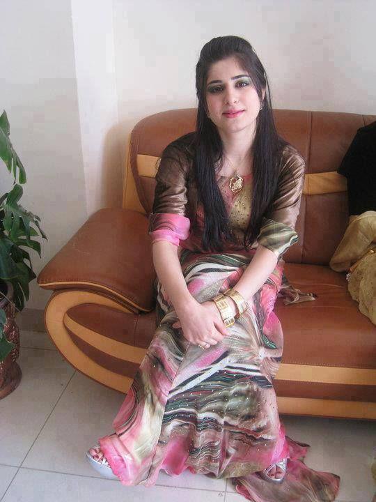 Pakistani Desi Girls hot pics