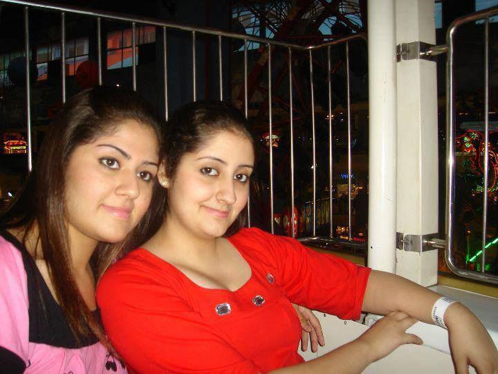 Pakistani Desi Girls hot pics