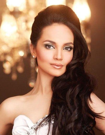 Pakistani Model Amina Sheikh Tv Actress photos