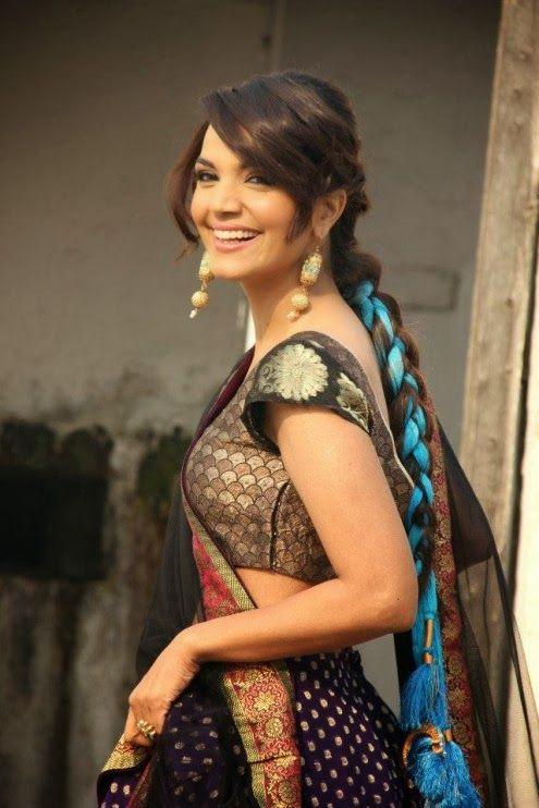 Pakistani Model Amina Sheikh Tv Actress photos