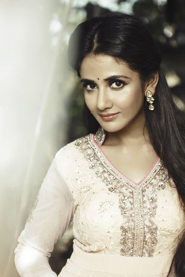 Parul Yadav Latest Photoshoot