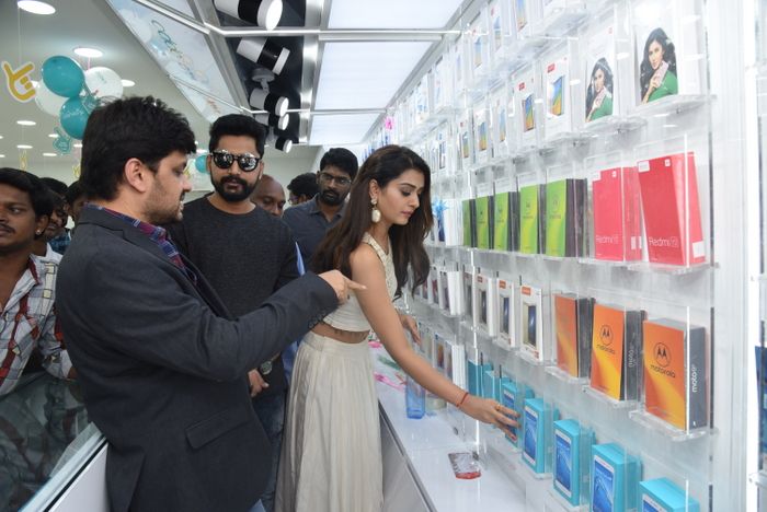 Payal Rajput Opens Celekt Mobile Photos