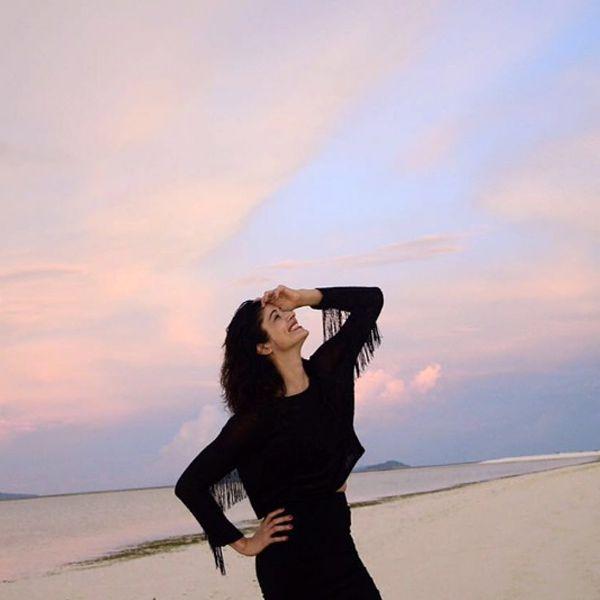 Pooja Batra Enjoys Her Philippines Vacation Photos