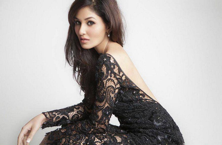 Pooja Chopra Beautiful Latest HD Wallpapers