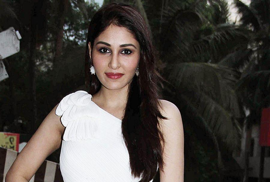 Pooja Chopra Beautiful Latest HD Wallpapers