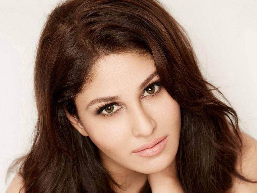 Pooja Chopra Beautiful Latest HD Wallpapers